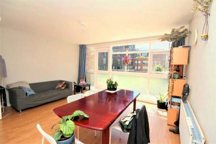 3 Bedroom Flat To Rent In East Road, Old Street, N1