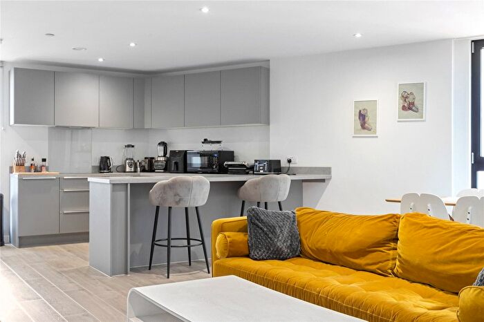3 Bedroom Flat To Rent In Station Road, London, N17