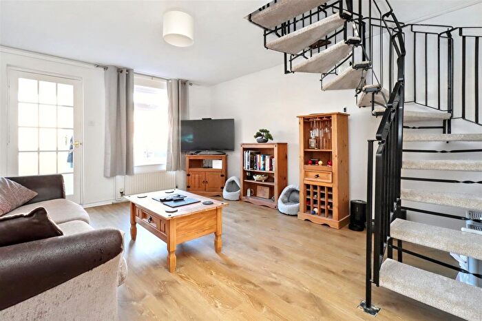 2 Bedroom Terraced House For Sale In Corner Croft, Clevedon, BS21