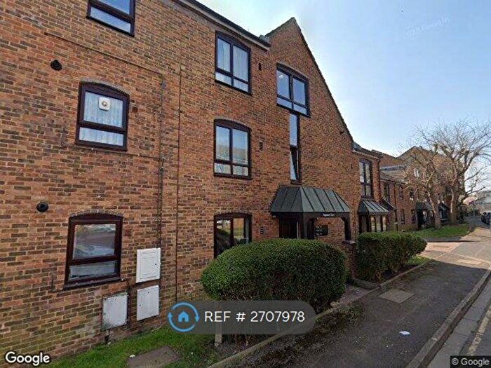 1 Bedroom Flat To Rent In Augustus Court, Hounslow, TW3