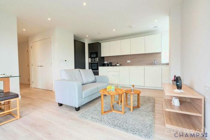 1 Bedroom Flat To Rent In Sandpiper Building, Woodberry Down, N4