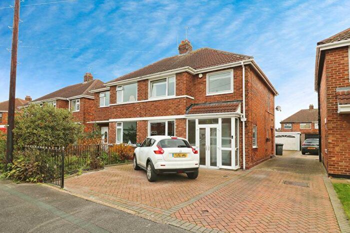 3 Bedroom Semi-Detached House For Sale In Rokeby Park, West Hull, HU4