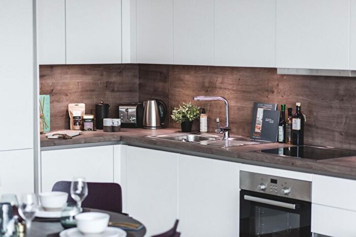 1 Bedroom Flat To Rent In Flat Sidcup House - Station Road, DA15