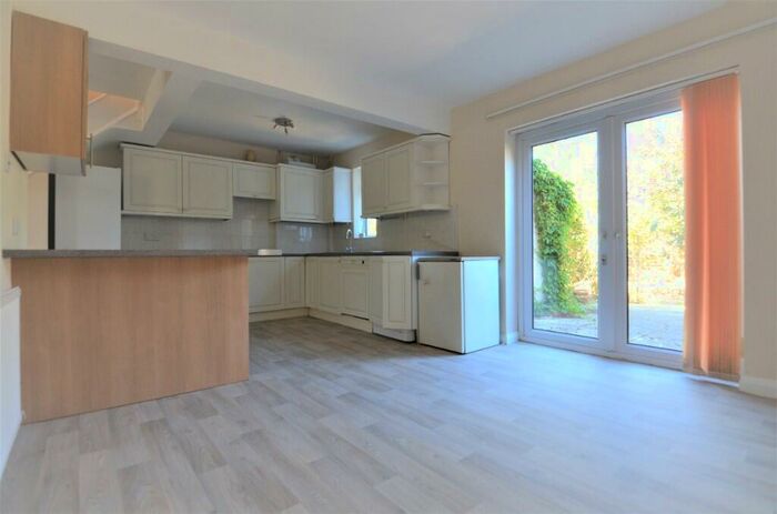 3 Bedroom Semi-Detached House To Rent In Cavendish Drive, Oxford, Oxfordshire, OX3