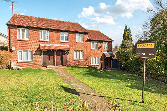 1 Bedroom Maisonette For Sale In Bishop Butt Close, Orpington, BR6