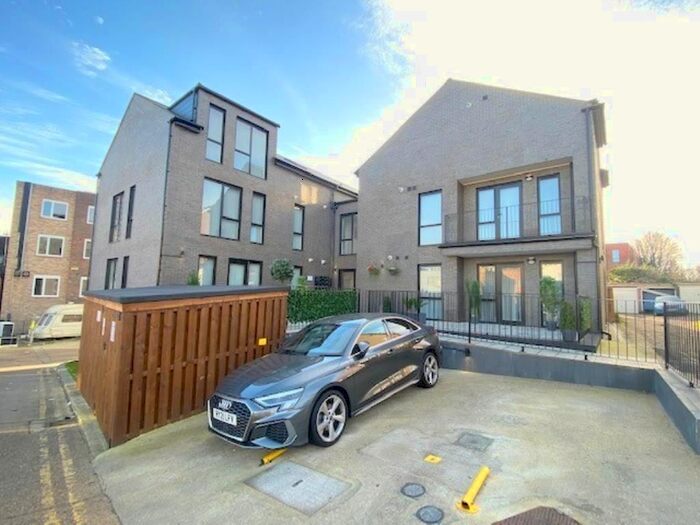 1 Bedroom Flat To Rent In Milburn House, Ray Gardens, Stanmore HA7