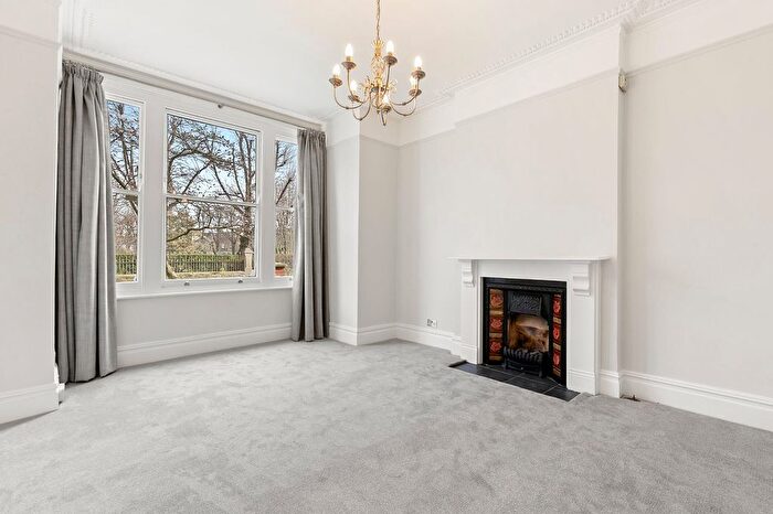 2 Bedroom Flat For Sale In Fulham Palace Road, Bishops Park, SW6