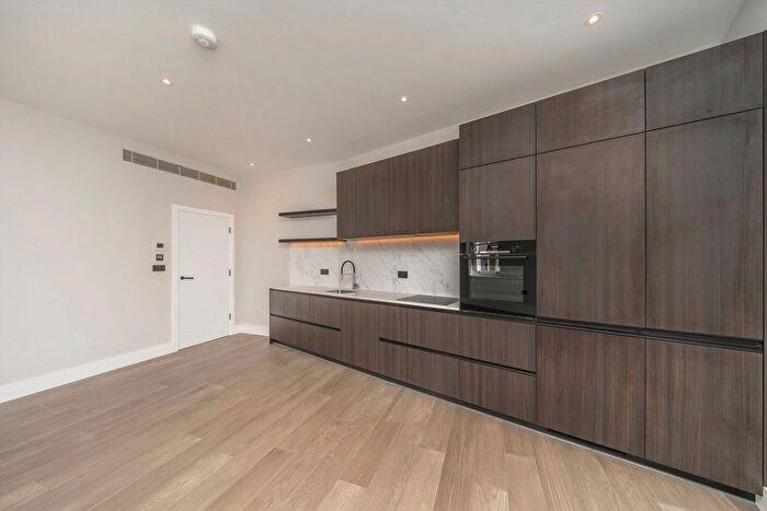 2 Bedroom Flat To Rent In High Street Wimbledon, Wimbledon Village, SW19