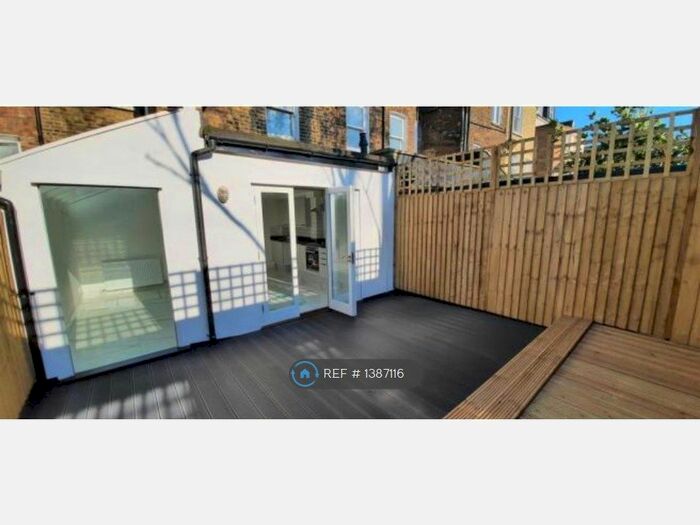2 Bedroom Flat To Rent In Bracewell Road, London, W10