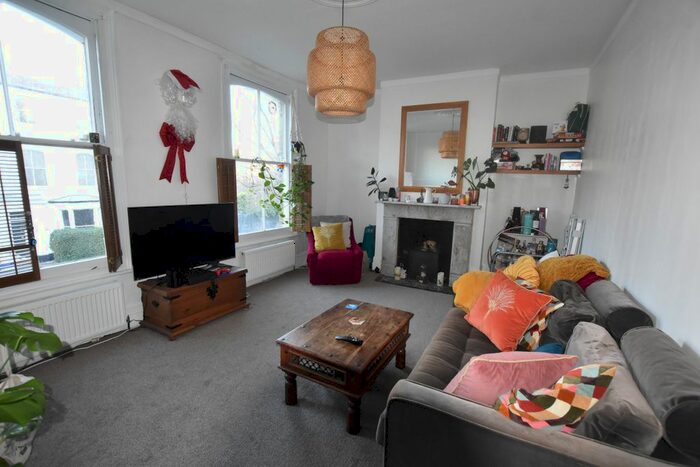 2 Bedroom Flat To Rent In Bryantwood Road, London, N7