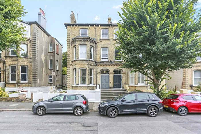1 Bedroom Apartment To Rent In Selborne Road, Hove, East Sussex, BN3