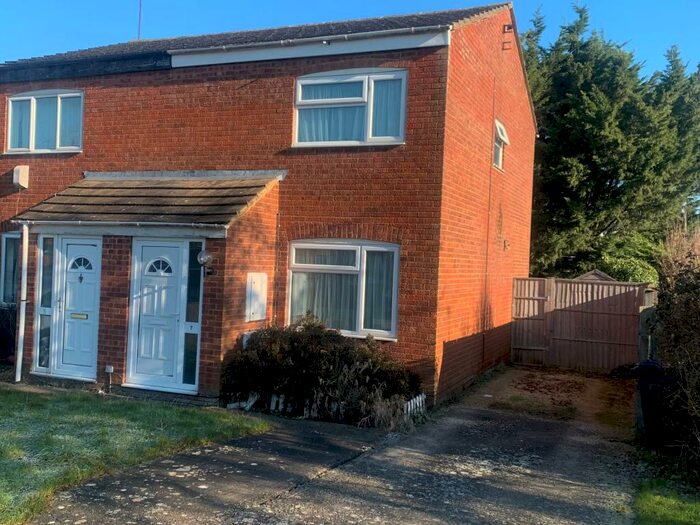 2 Bedroom House To Rent In Symonds, Swindon, SN5