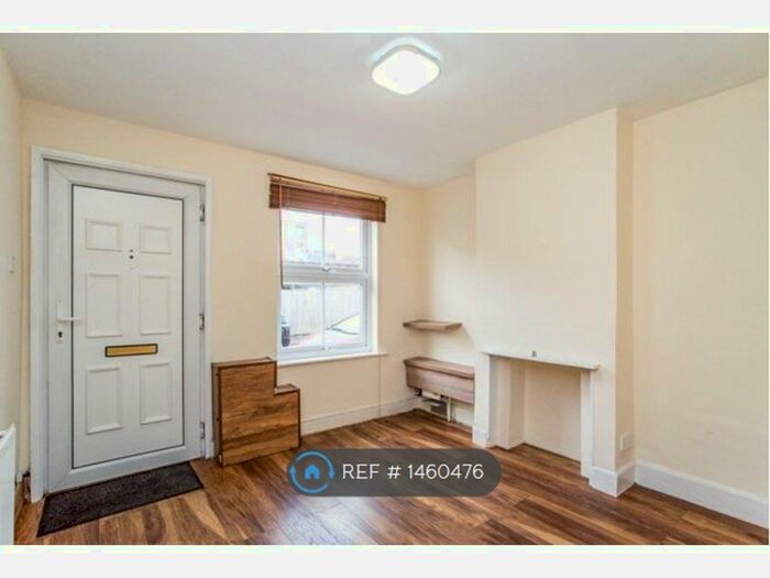 2 Bedroom Terraced House To Rent In Franklin Road, Watford, WD17