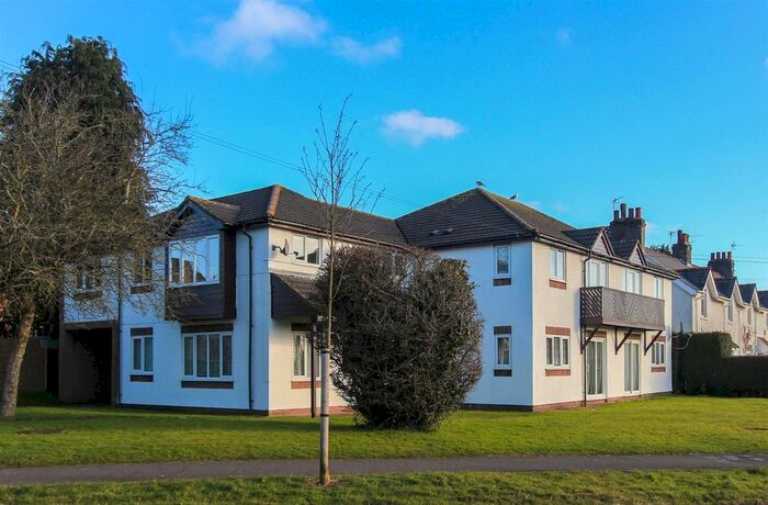 1 Bedroom Flat To Rent In Templeton Avenue, Llanishen, CF14