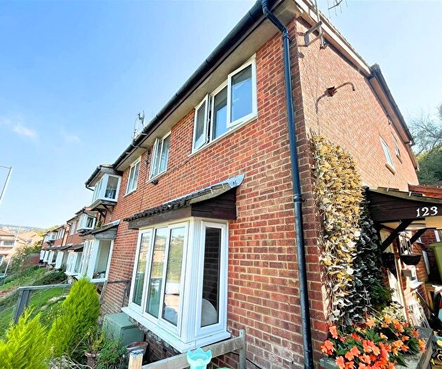 2 Bedroom End Of Terrace House To Rent In Pinders Road, Hastings, TN35