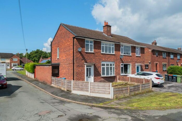 3 Bedroom Semi-Detached House For Sale In Laburnum Road, Rudheath, CW9