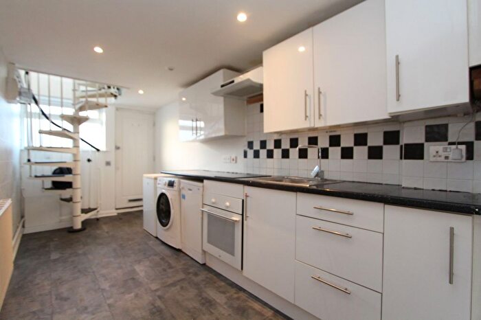 1 Bedroom Terraced House To Rent In Angus Gardens, London, NW9