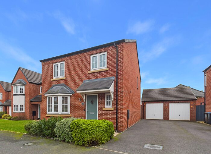3 Bedroom Detached House For Sale In Meadow Way, Tamworth, B79