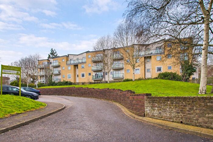2 Bedroom Flat For Sale In Gadebury Heights, Bury Road, Hemel Hempstead, HP1