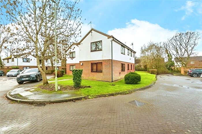 1 Bedroom Apartment For Sale In Elliot Close, Totton, Southampton, Hampshire, SO40