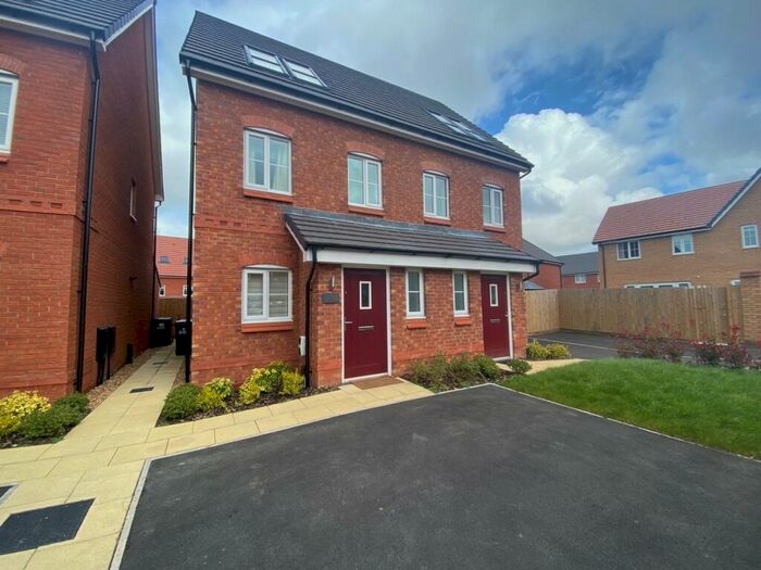3 Bedroom House To Rent In Loom Crescent, Wren Green Bamber Bridge, PR5
