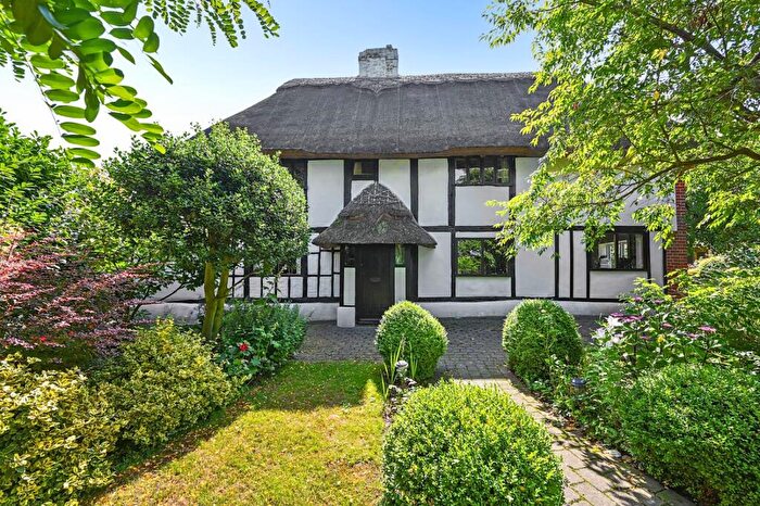 5 Bedroom Detached House For Sale In Tickham Lane, Lynsted, ME9