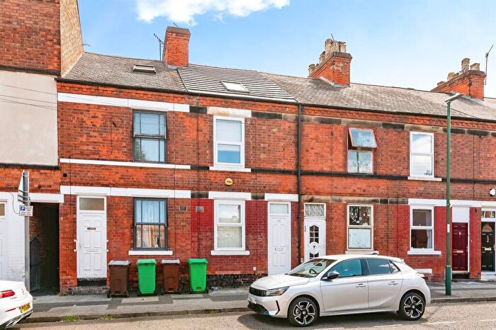 3 Bedroom Terraced House For Sale In Forster Street, Nottingham, NG7