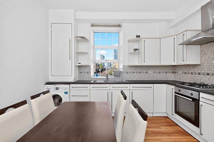 3 Bedroom Flat To Rent In Old Station House, Carter Place, London, SE17