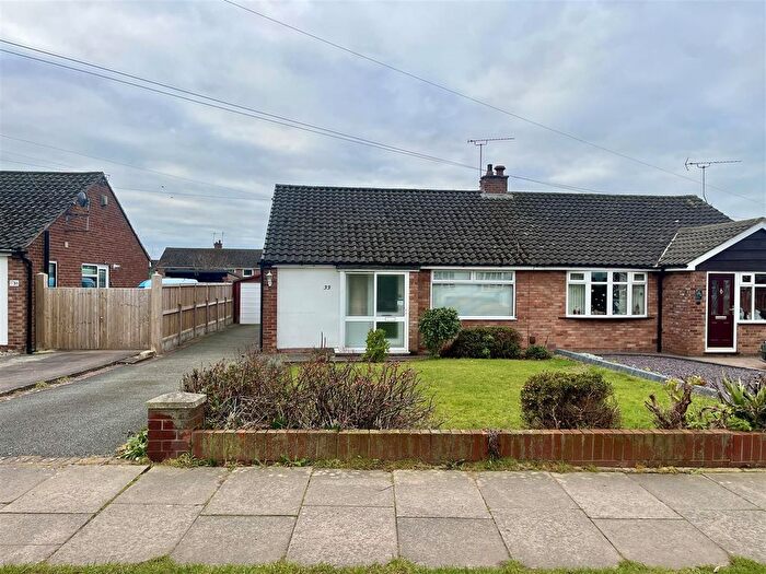 2 Bedroom Semi-detached Bungalow For Sale In Hind Heath Road, Sandbach, CW11