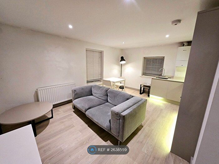 1 Bedroom Flat To Rent In London Court, Reading, RG1