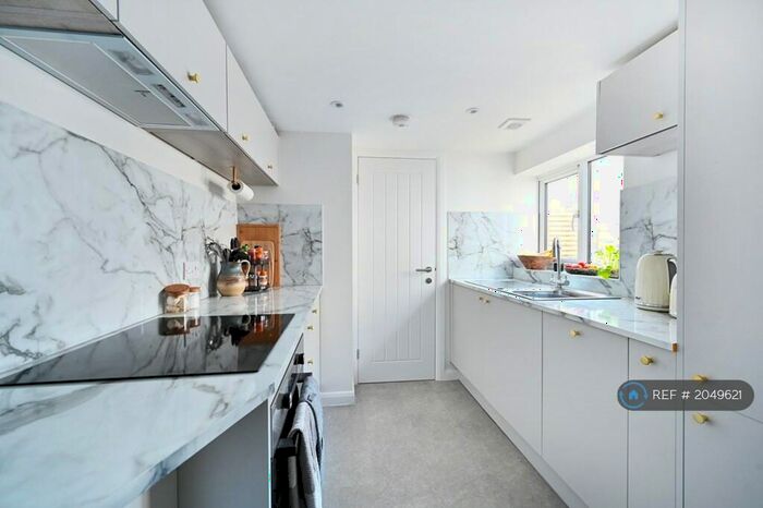 1 Bedroom Flat To Rent In St Leonards Road, Brighton, BN2