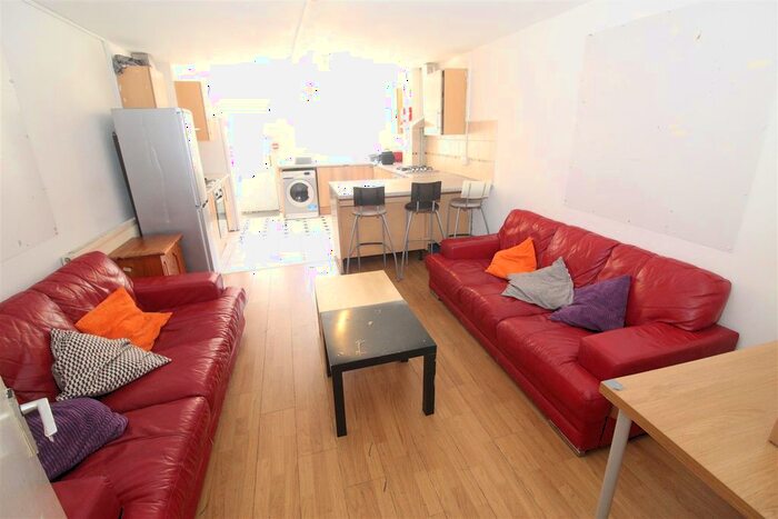 5 Bedroom Flat To Rent In Salisbury Road, Cathays, Cardiff, CF24