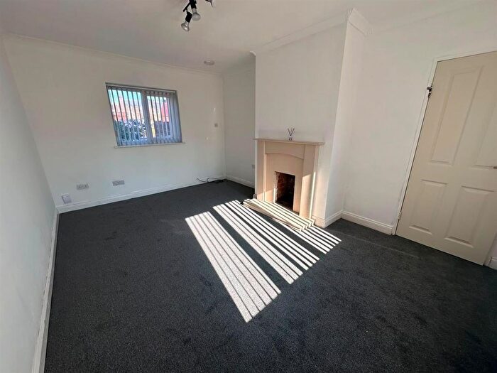 3 Bedroom End Of Terrace House To Rent In Rose Crescent, Houghton Le Spring, DH4