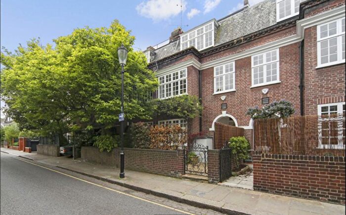 3 Bedroom Terraced House To Rent In Jubilee Place, London, SW3