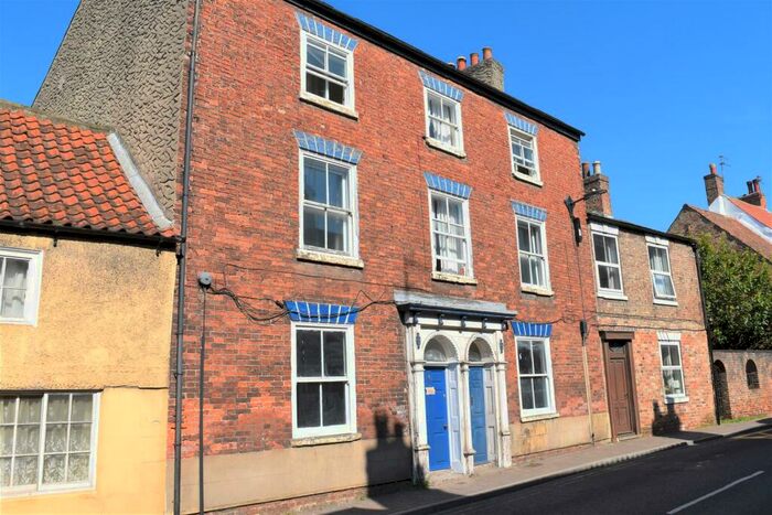 2 Bedroom Flat To Rent In Low Skellgate, Ripon, HG4
