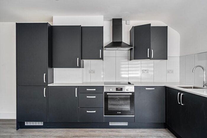 1 Bedroom Flat To Rent In Shoot Up Hill London, NW2