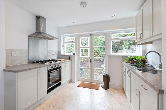 1 Bedroom Flat To Rent In Aubert Road, London, N5