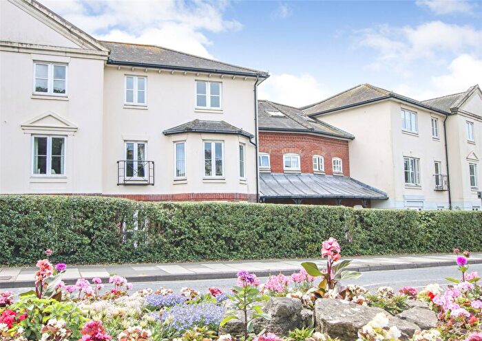2 Bedroom Apartment For Sale In Anchorage Way, Lymington, Hampshire, SO41