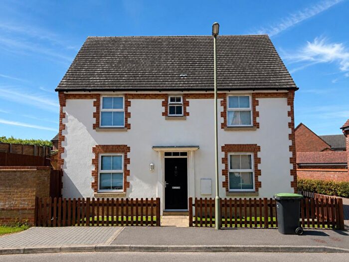 3 Bedroom Detached House To Rent In Montreal Drive, Waterlooville, PO7