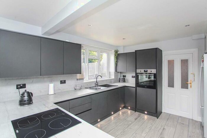 3 Bedroom Semi-Detached House To Rent In Lawrence Road, Exhall, Coventry, Warwickshire, CV7