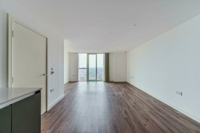 2 Bedroom Flat To Rent In Pinnacle Apartments, , Croydon, Surrey, CR0