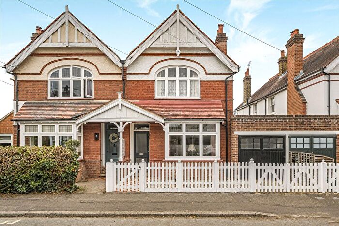 4 Bedroom Semi-Detached House For Sale In Weston Park, Thames Ditton, KT7
