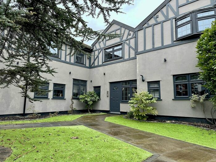 2 Bedroom Flat To Rent In Hampton Road, Southport, Merseyside., PR8