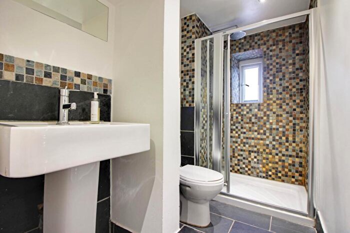 1 Bedroom Cottage For Sale In Spring Gardens, Sowerby Bridge, West Yorkshire, HX6