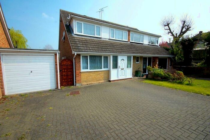 4 Bedroom Semi-Detached House To Rent In Willow Close, Broomfield, Chelmsford, CM1