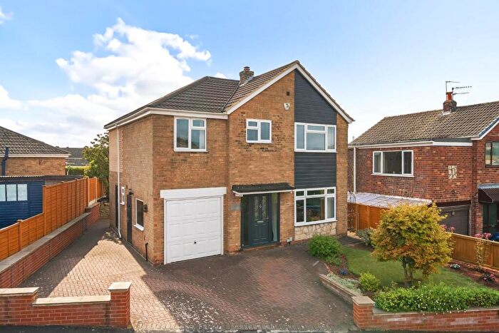 4 Bedroom Detached House For Sale In Willow Rise, Tadcaster, North Yorkshire, LS24
