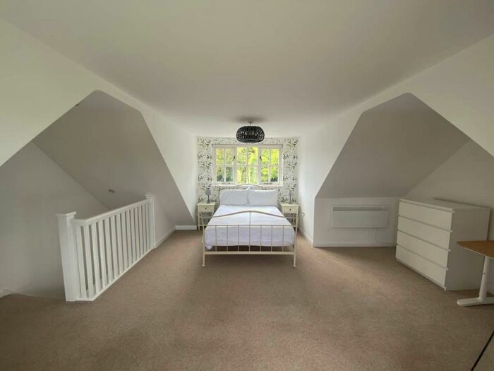 1 Bedroom House To Rent In Hatchet Lane, Winkfield, Berkshire, SL4