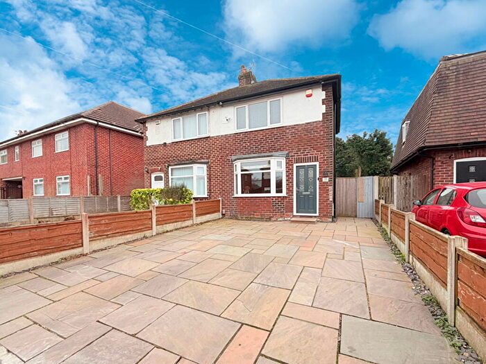 2 Bedroom Semi Detached House For Sale In Marina Road, Bredbury, Stockport, SK6