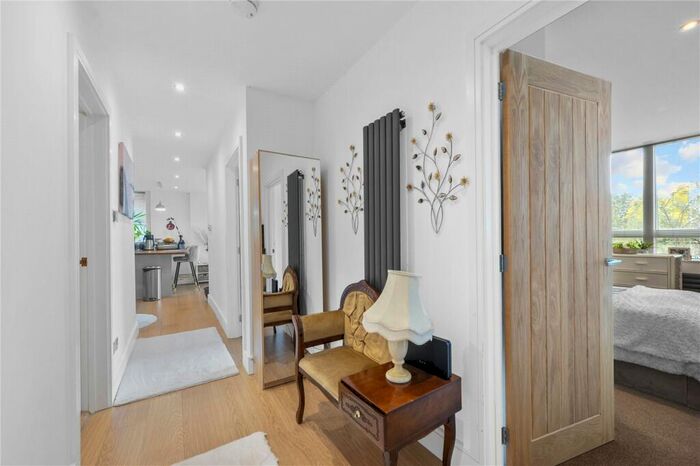 2 Bedroom Apartment To Rent In Wellington Close, Walton-on-Thames, Surrey, KT12