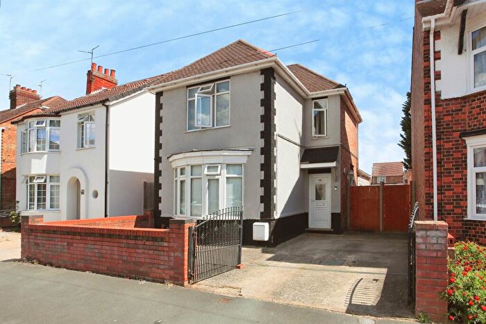3 Bedroom Detached House For Sale In Northfield Road, Peterborough, PE1
